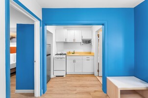 Refrigerador, microondas