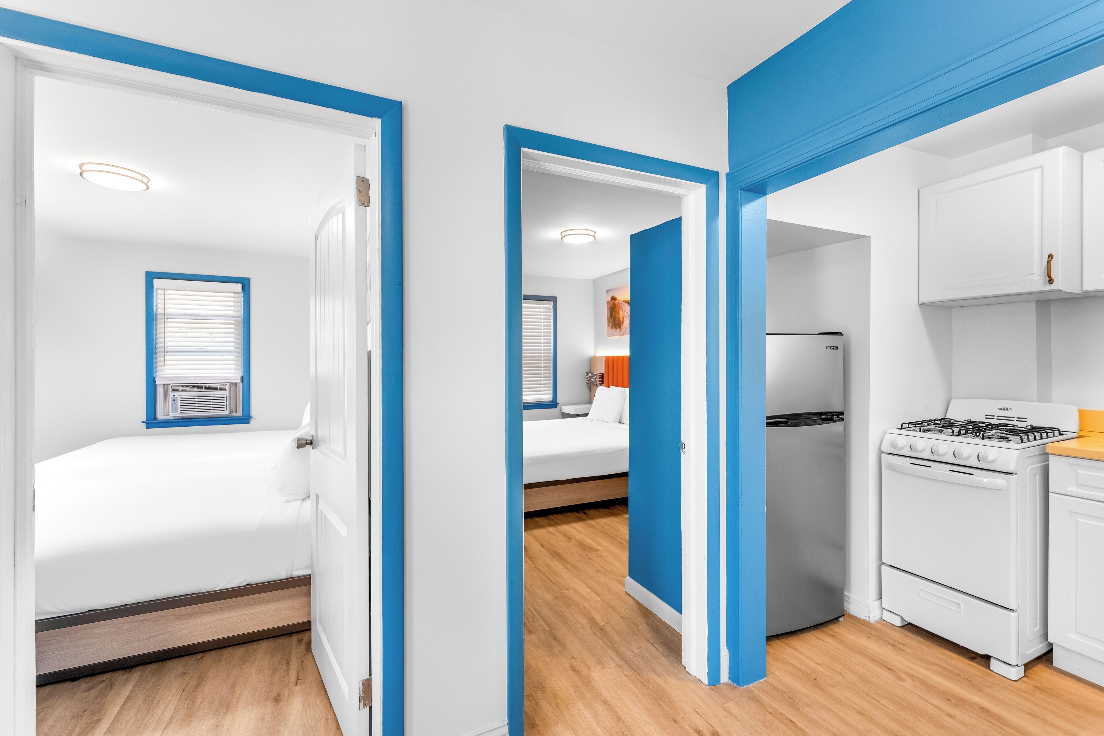 Suite, 2 Bedrooms, Kitchen | 2 bedrooms, desk, free WiFi, bed sheets