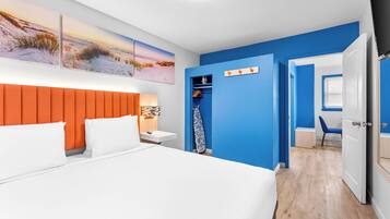 Suite, 2 Bedrooms, Kitchen