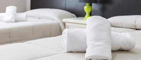 Double or Twin Room | Desk, free WiFi, bed sheets