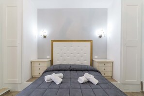 Double Room | Desk, free WiFi, bed sheets - Albachiara Guest House (Rome)