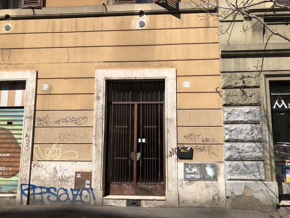 Exterior - Albachiara Guest House (Rome)