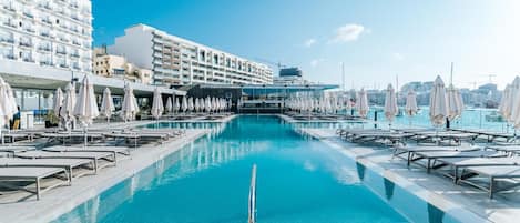Seasonal outdoor pool