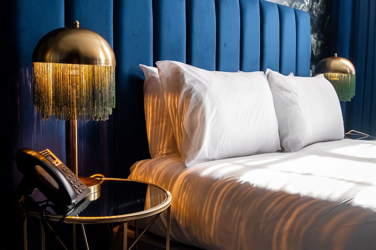 spacious double/twin | premium bedding, in-room safe, desk, blackout curtains