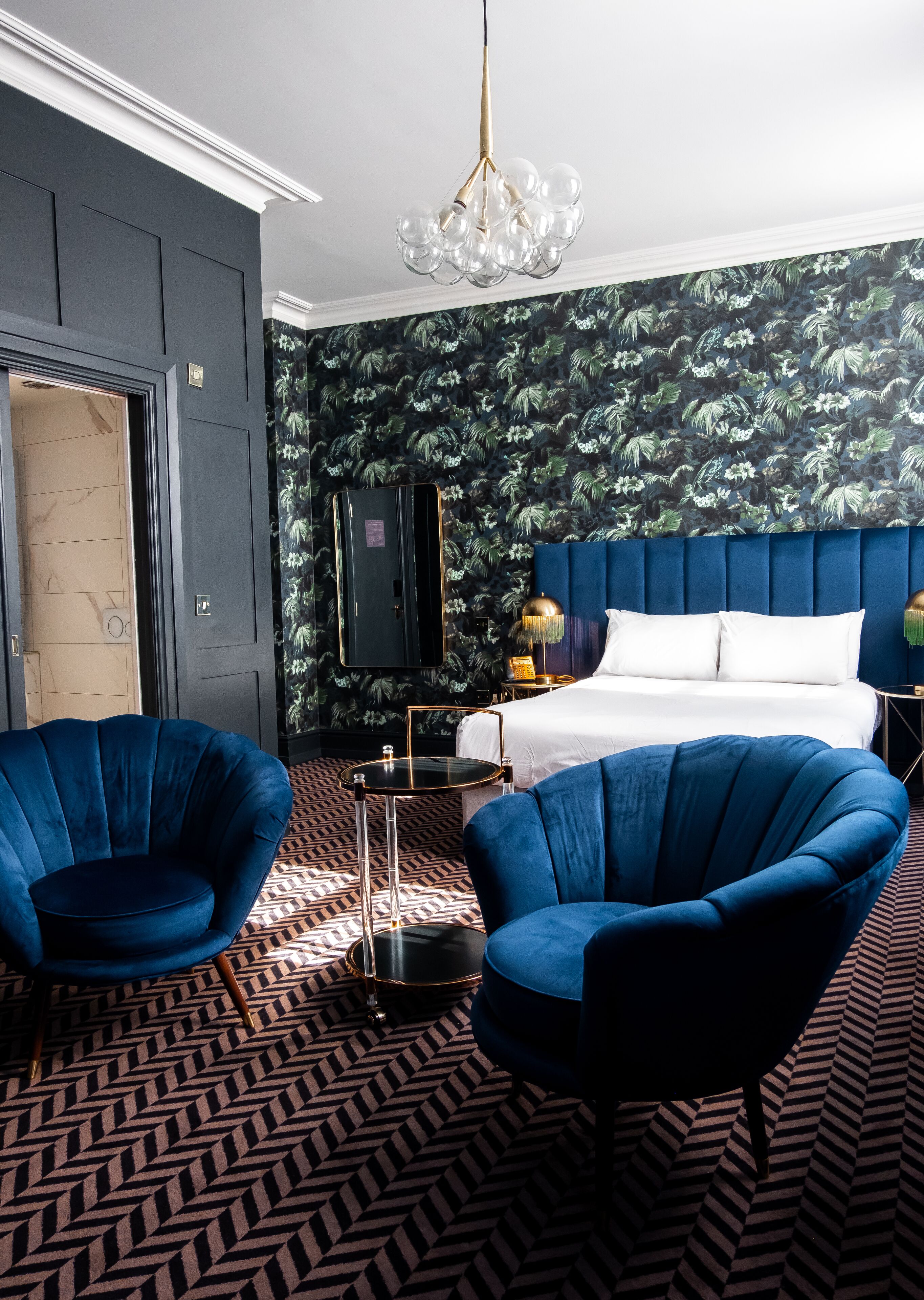 spacious double/twin | premium bedding, in-room safe, desk, blackout curtains