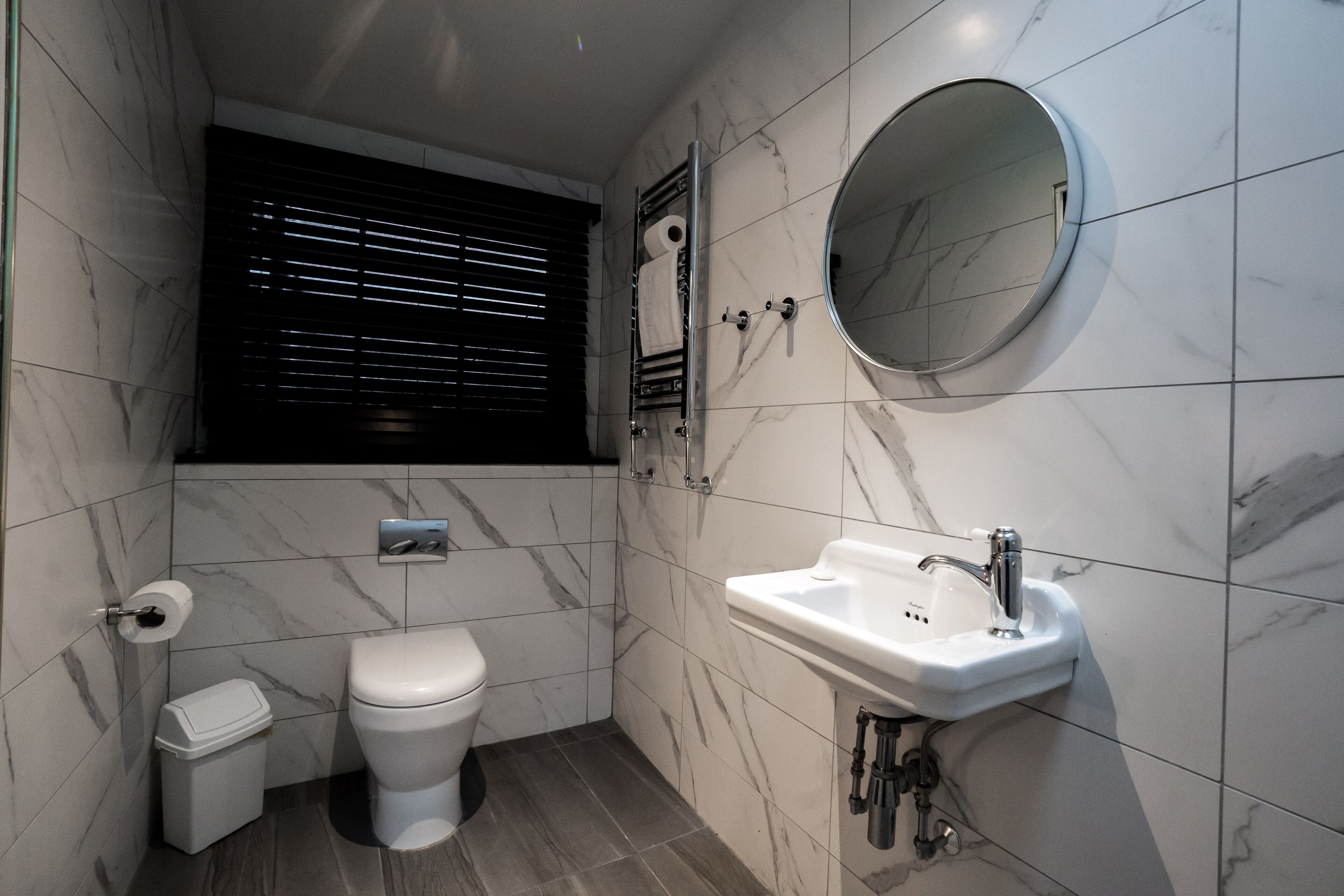 shower, free toiletries, towels