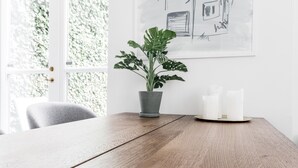 In-room dining - No 56 - Luxury Apartments by Habitat (Copenhagen)