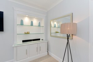 1 bedroom, premium bedding, in-room safe, blackout curtains - Chiltern Street Serviced Apartments (London)