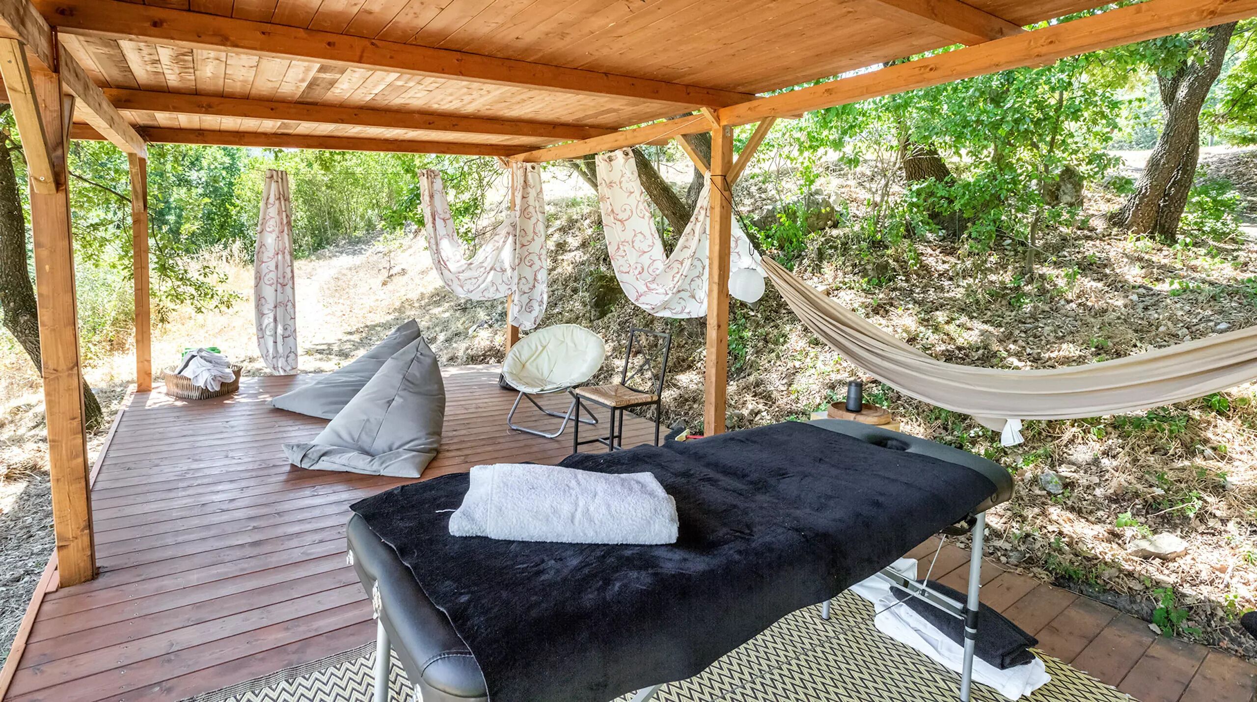 Massage dans la chambre