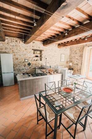 Deluxe Apartment, 2 Bedrooms | Private kitchen | Full-size fridge, oven, dishwasher, coffee/tea maker - Agriturismo Le Valli (Casciana Terme Lari)