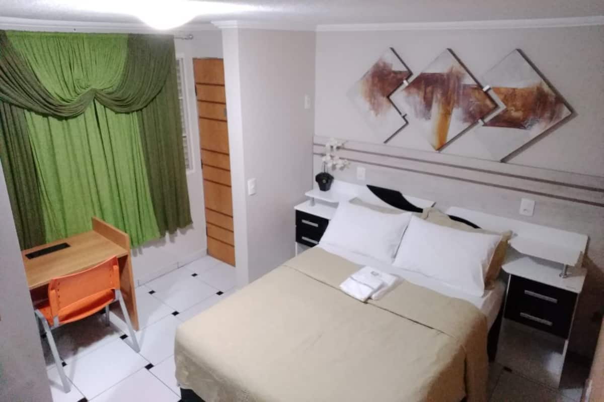 Minibar, soundproofing, free WiFi