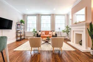 1 bedroom, individually decorated, individually furnished