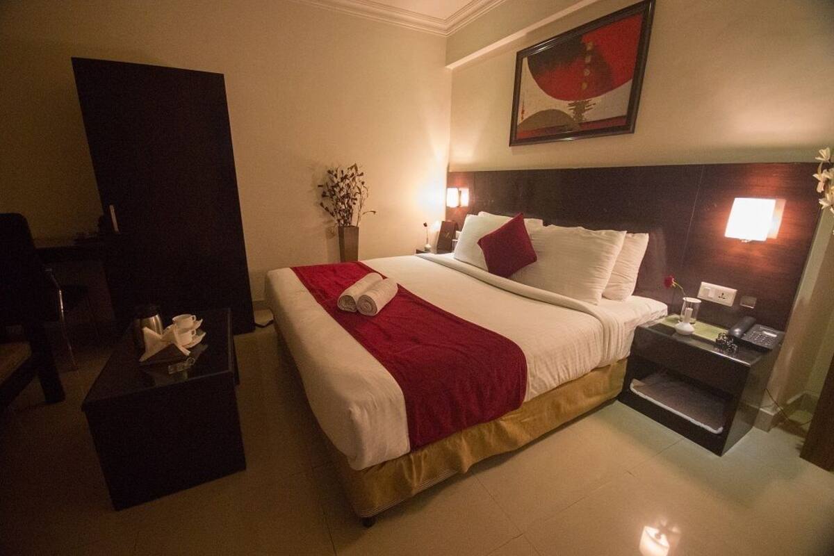 Quarto econômico | Cofres nos quartos, escrivaninha, camas extras/dobráveis (sobretaxa)