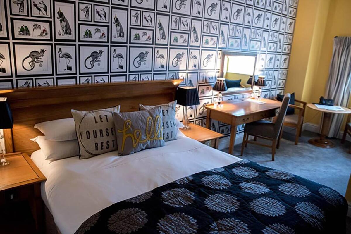 standard room | in-room safe, desk, iron/ironing board, free wifi