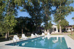 Outdoor pool - Camino Real Plaza Hotel (Villa del Totoral)