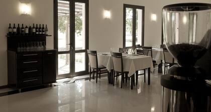 Camino Real Plaza Hotel