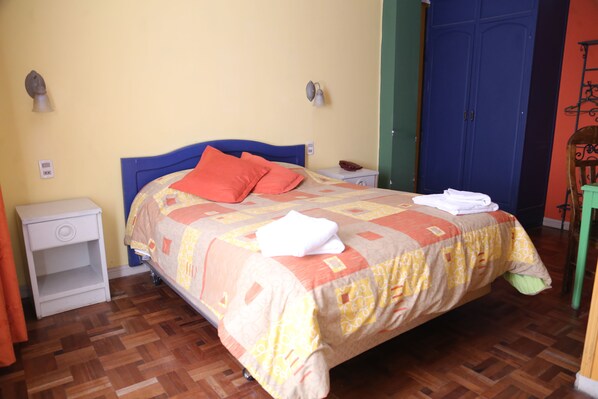 In-room safe, free WiFi, bed sheets
