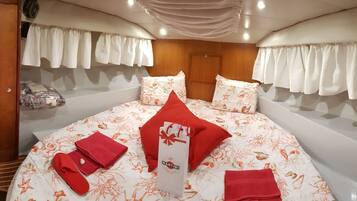 Deluxe Suite | 1 bedroom, premium bedding, free WiFi