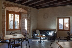 Bar (on property) - El Encanto Hotel & Cafetería (Ávila)