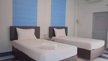 Standard Twin Room | Free WiFi