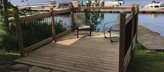 Lakefront Cottage Amazing View