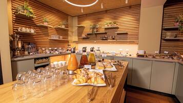 Tägliches inbegriffenes Frühstücksbuffet