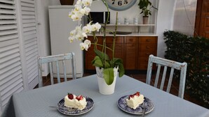 Luokittelematon kuva, 3 kautta 82, painike
