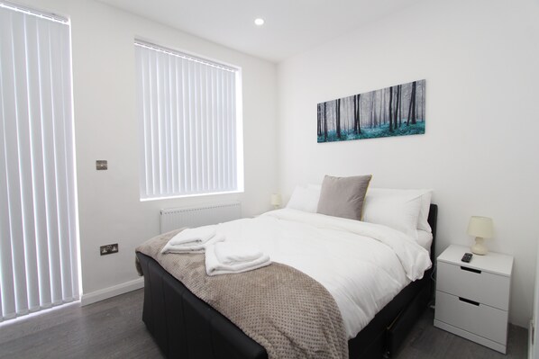 Egyptian cotton sheets, soundproofing, iron/ironing board, free WiFi