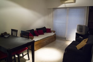 Superior Apartment, 2 Bedrooms | 2 bedrooms, soundproofing, free WiFi, bed sheets - Riobamba 489 by Castillo Argentina (Buenos Aires)