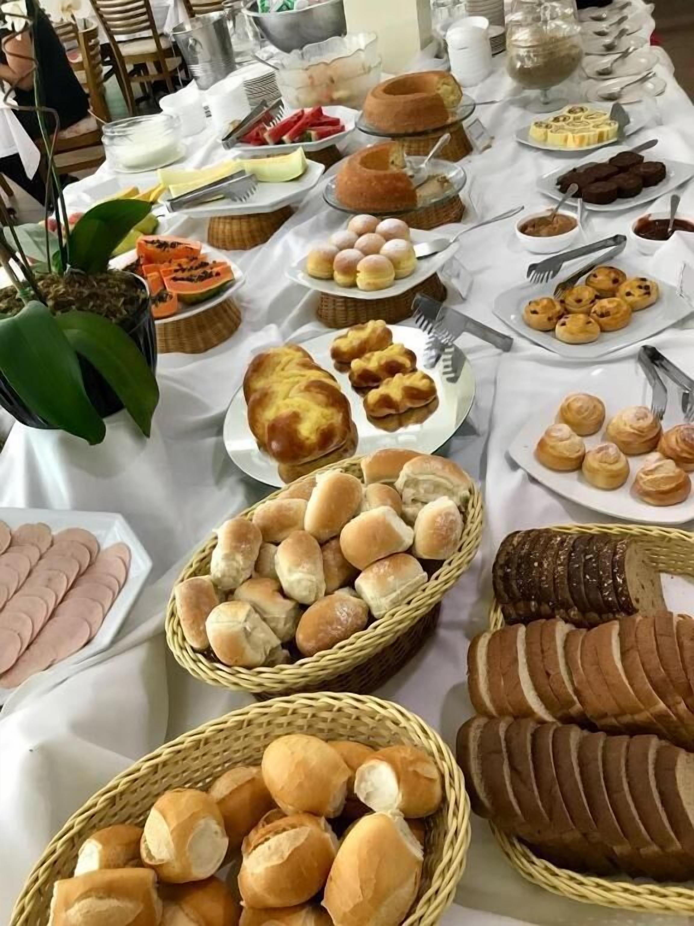 Desayuno bufé gratuito y diario