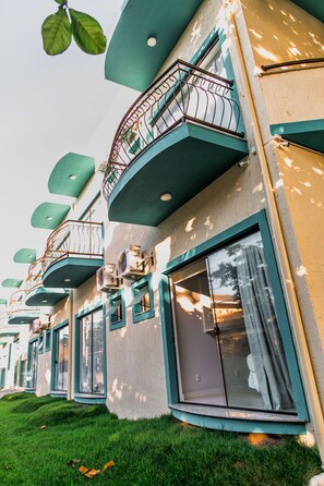 Double Room, Garden View | Desk, blackout drapes, soundproofing, iron/ironing board - Flor Inn Praia Hotel (Florianópolis)