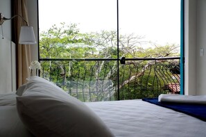 Double Room, Balcony | Desk, blackout drapes, soundproofing, iron/ironing board - Flor Inn Praia Hotel (Florianópolis)