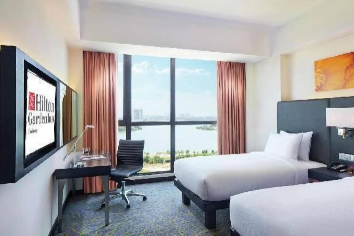 Minibar, in-room safe, desk, free cribs/infant beds