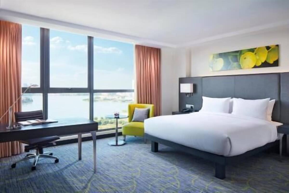 Minibar, in-room safe, desk, free cribs/infant beds