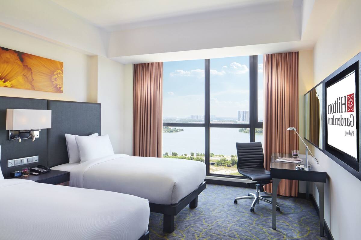 Minibar, in-room safe, desk, free cribs/infant beds