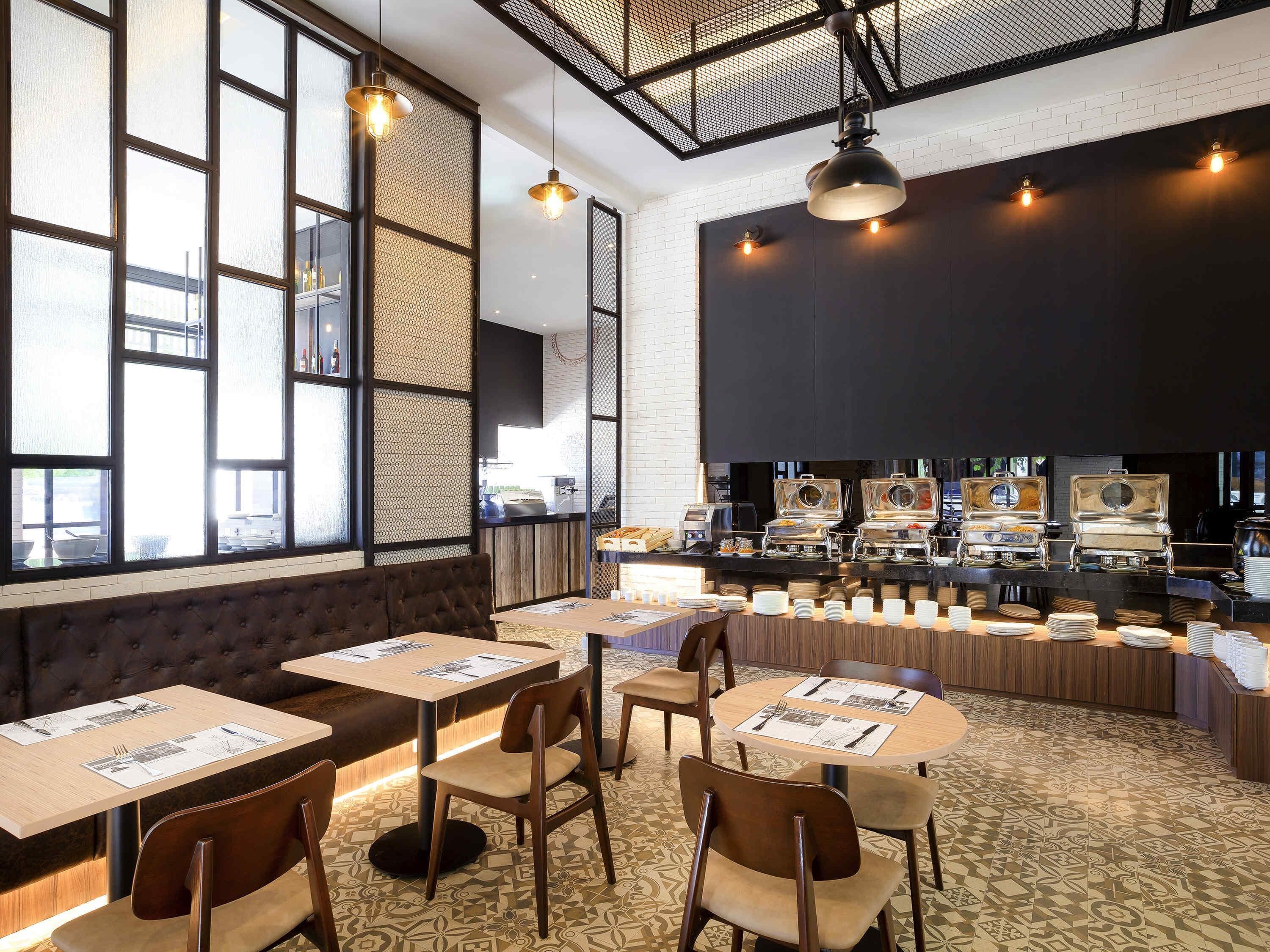 daily buffet breakfast (usd 7 per person)