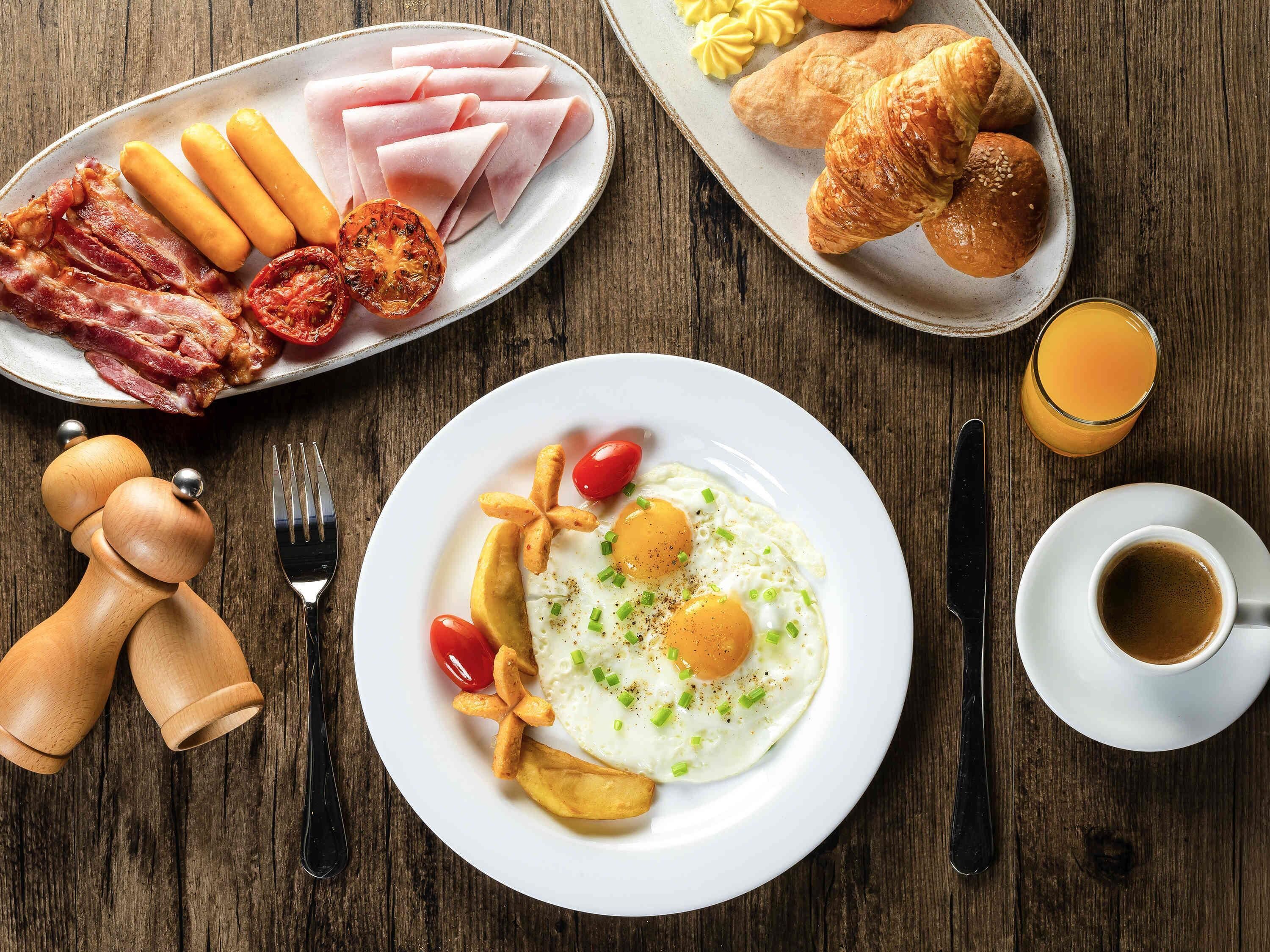 daily buffet breakfast (usd 7 per person)