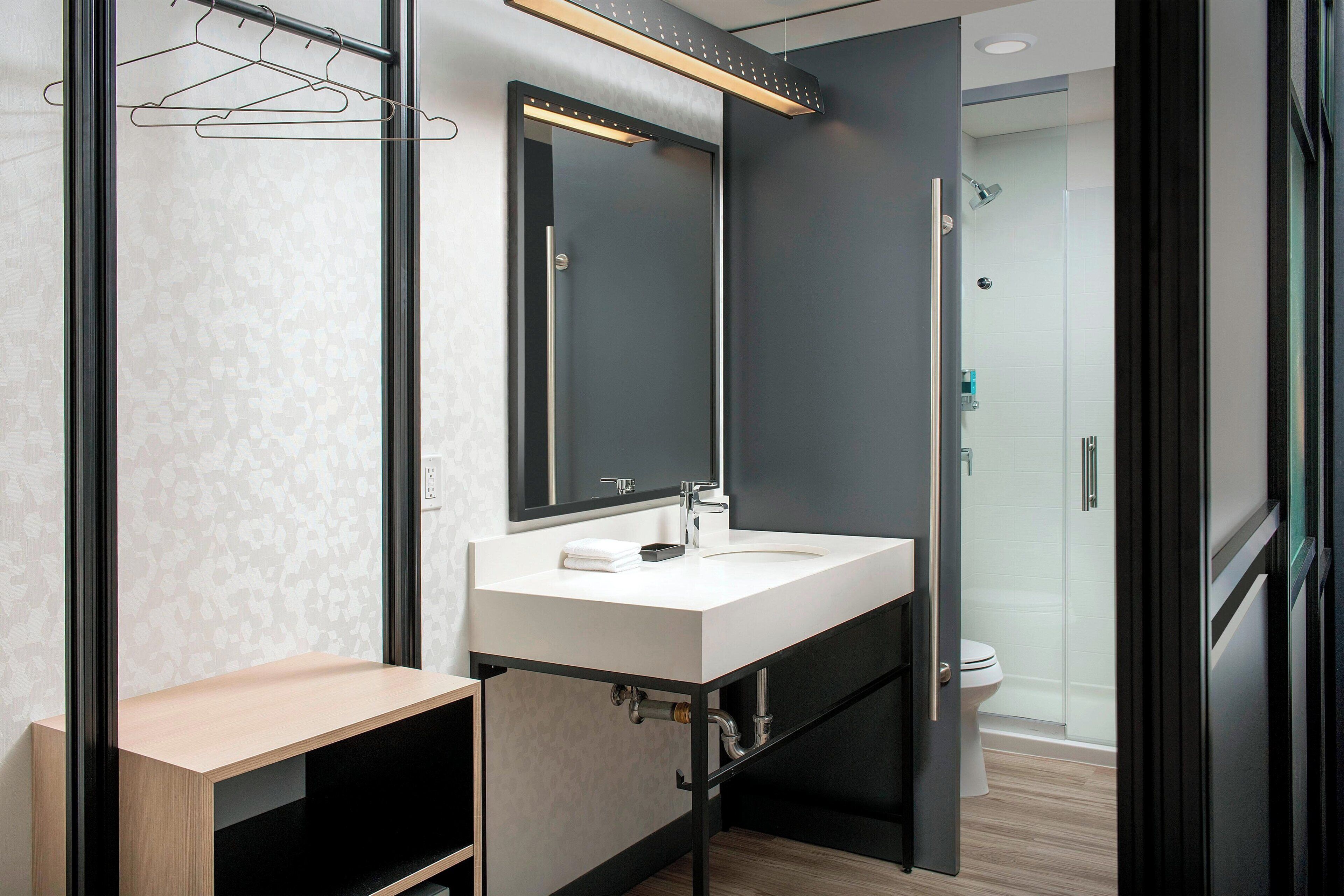 aloft, suite, 1 double bed | bathroom | shower, free toiletries, towels