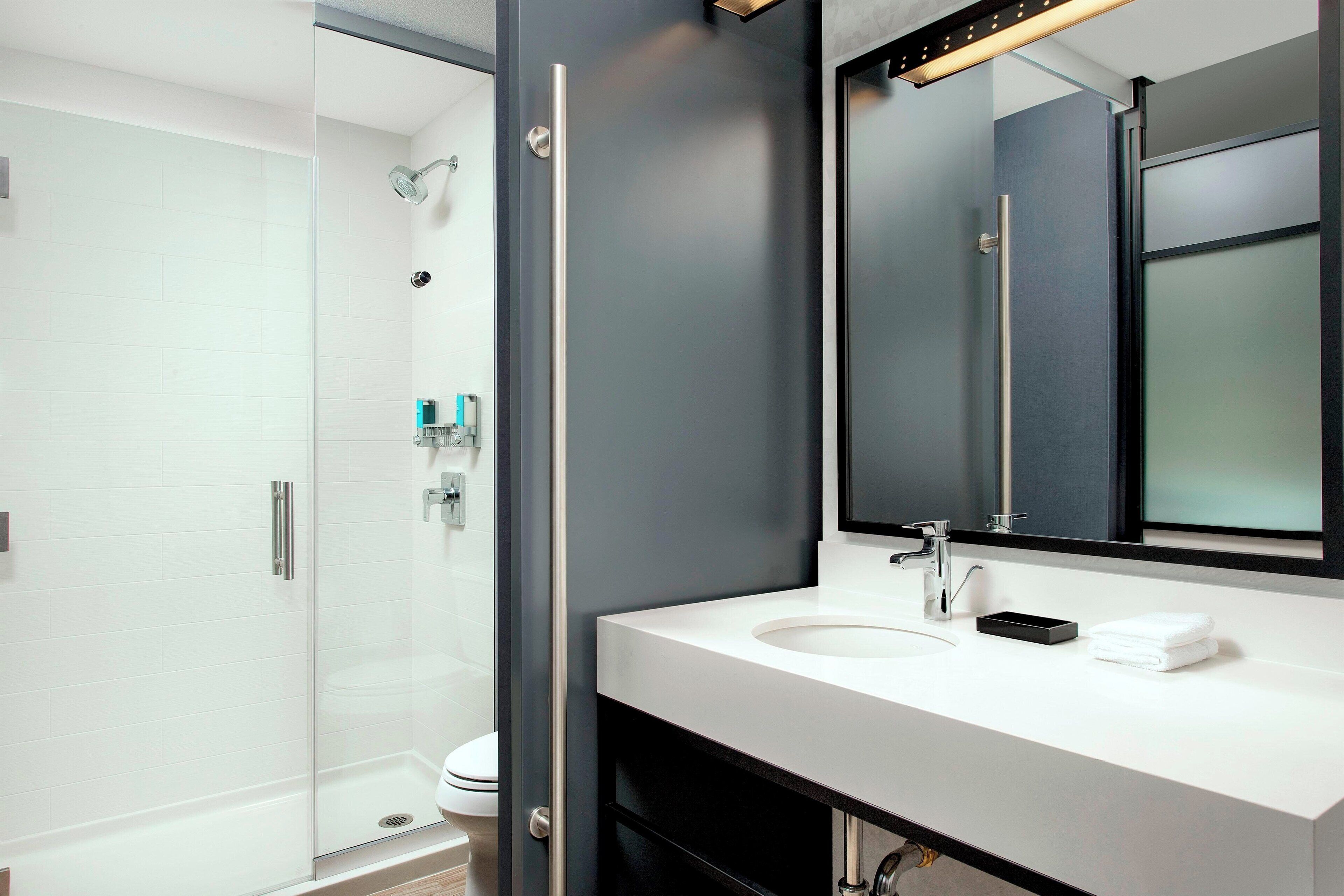 aloft, room, 1 king bed | bathroom | shower, free toiletries, towels