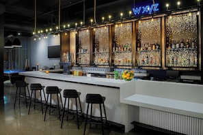 酒吧（店内）