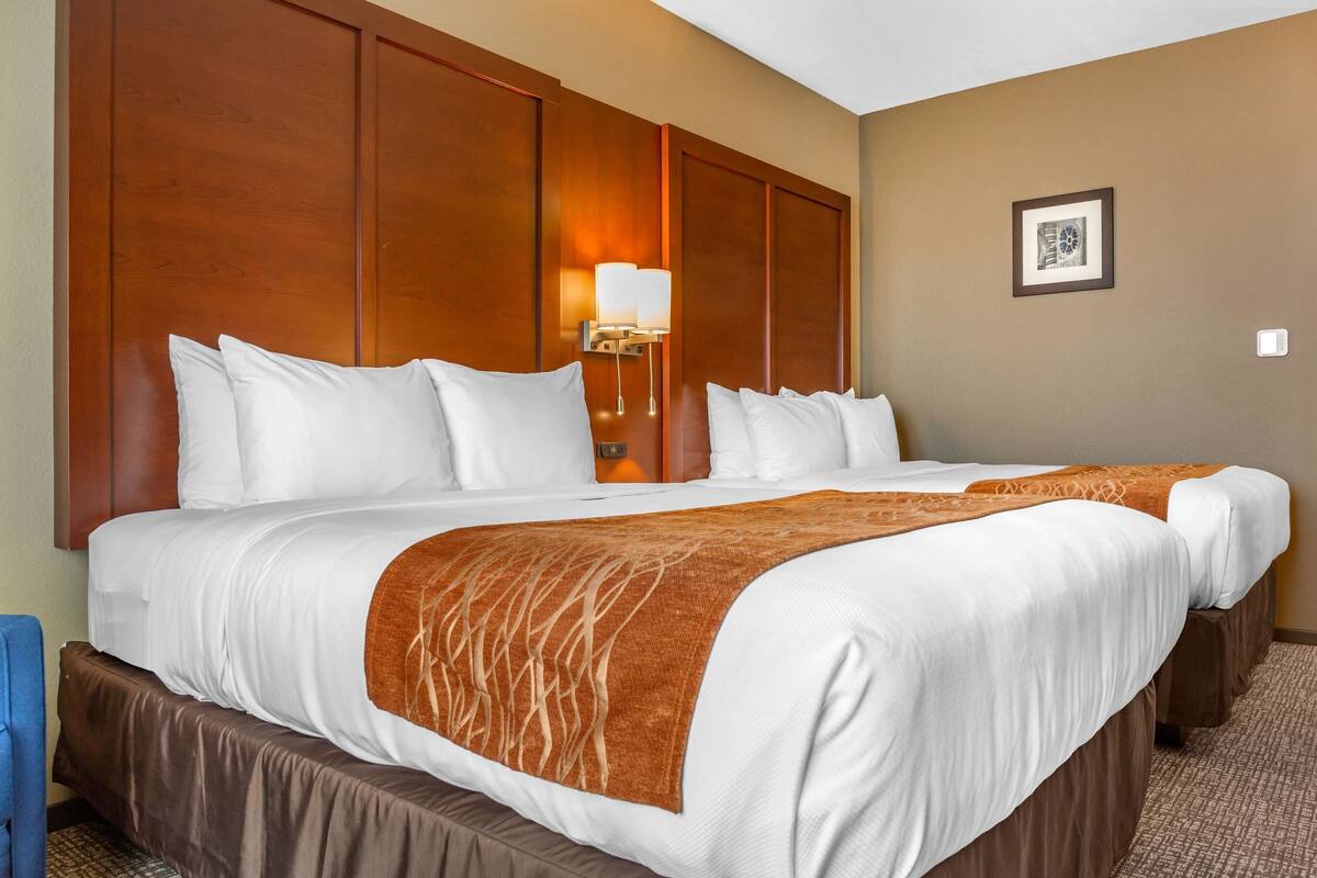 Ropa de cama de alta calidad y escritorio 