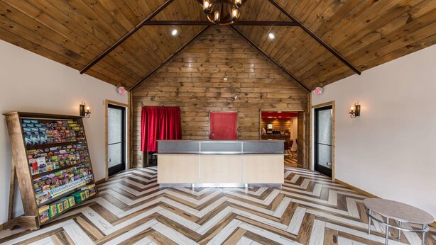Lobby - Econo Lodge Pigeon Forge (Pigeon Forge)