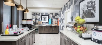 Hampton Inn & Suites Reno/Sparks