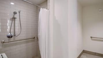 Shower, rainfall showerhead, free toiletries, hair dryer