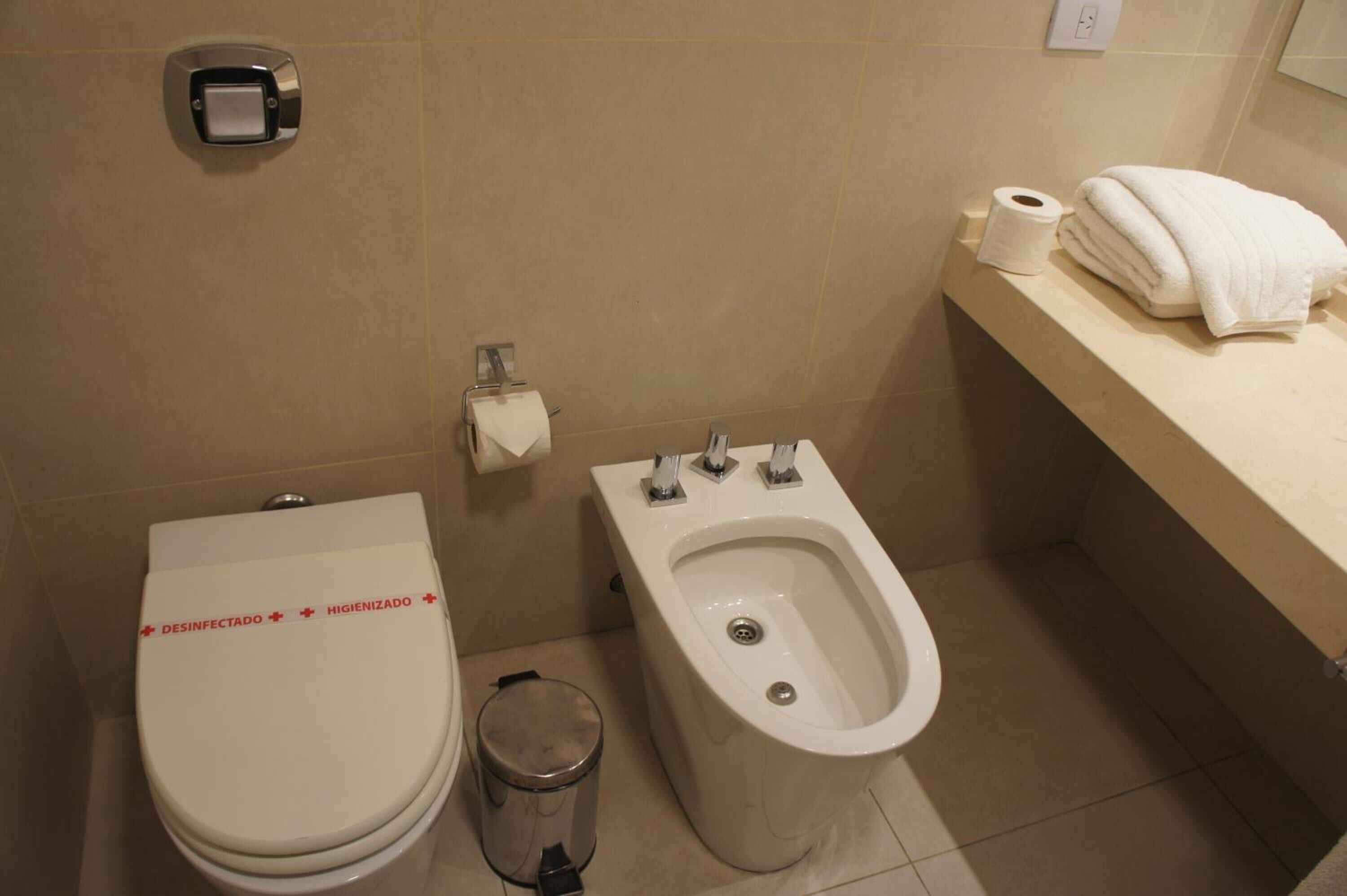 shower, free toiletries, hair dryer, bidet