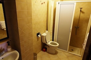 Dusche, Regendusche, kostenlose Toilettenartikel, Haartrockner