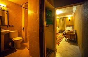 Double Room | In-room safe, desk, blackout drapes, iron/ironing board - Hotel Salama (Tafraout)