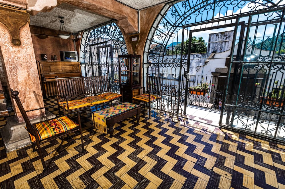 Hotel La Sin Ventura