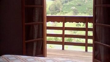 1 quarto, roupas de cama premium, frigobar, berços gråtis