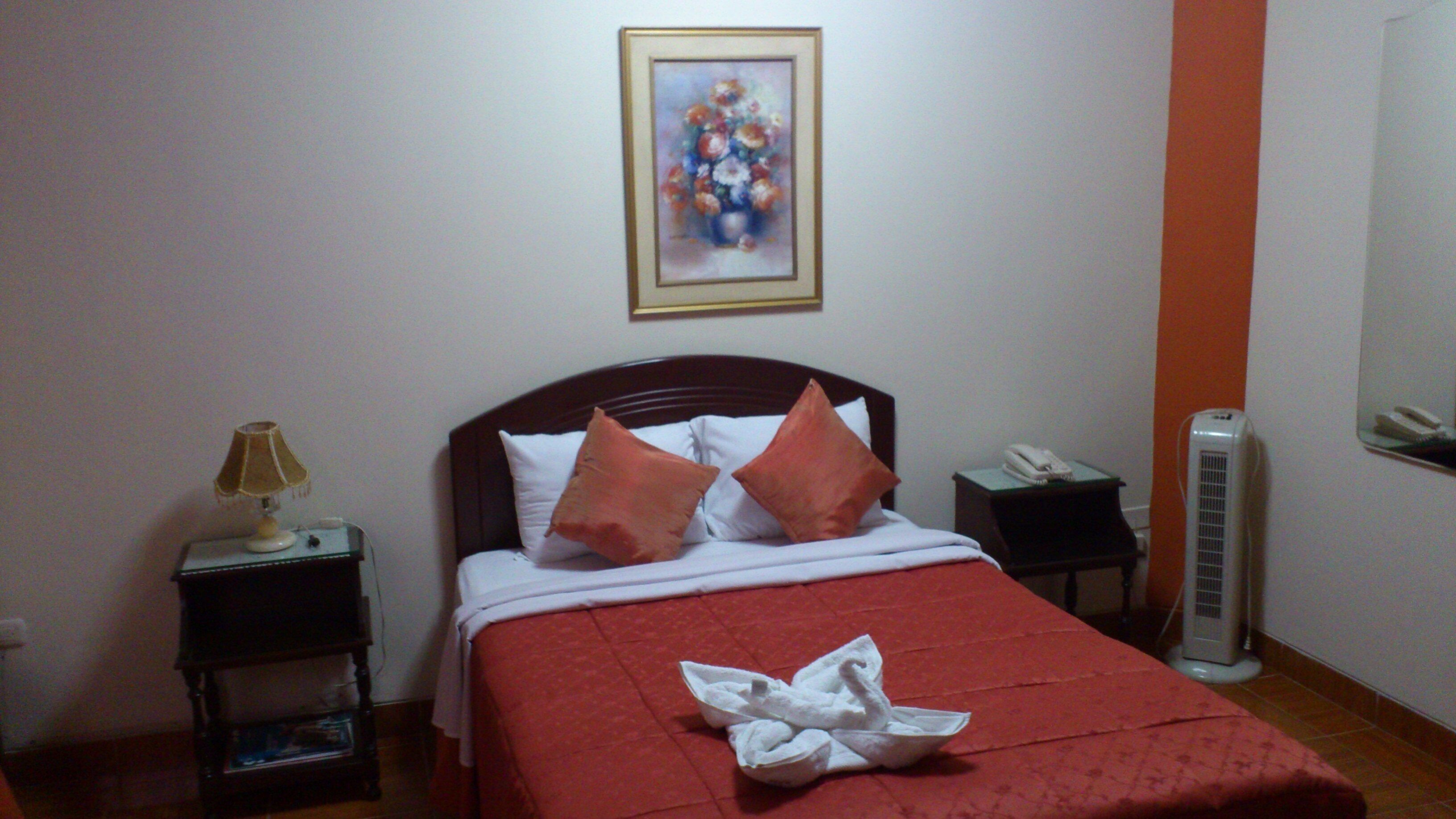 minibar, individually decorated, individually furnished, desk